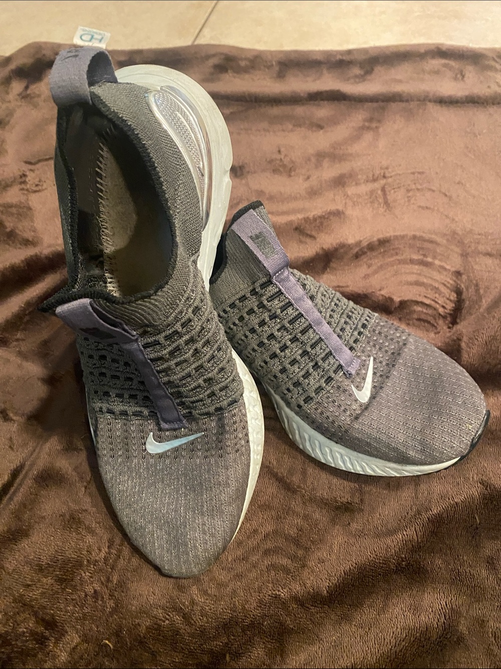 Nike Women’s Grey Slip-On Knit Running Shoes with Lilac Accents